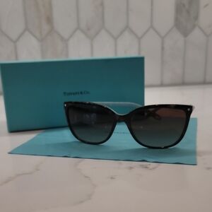 Tiffany & Co. Black Gradient Cat-Eye Sunglasses with Tiffany Box